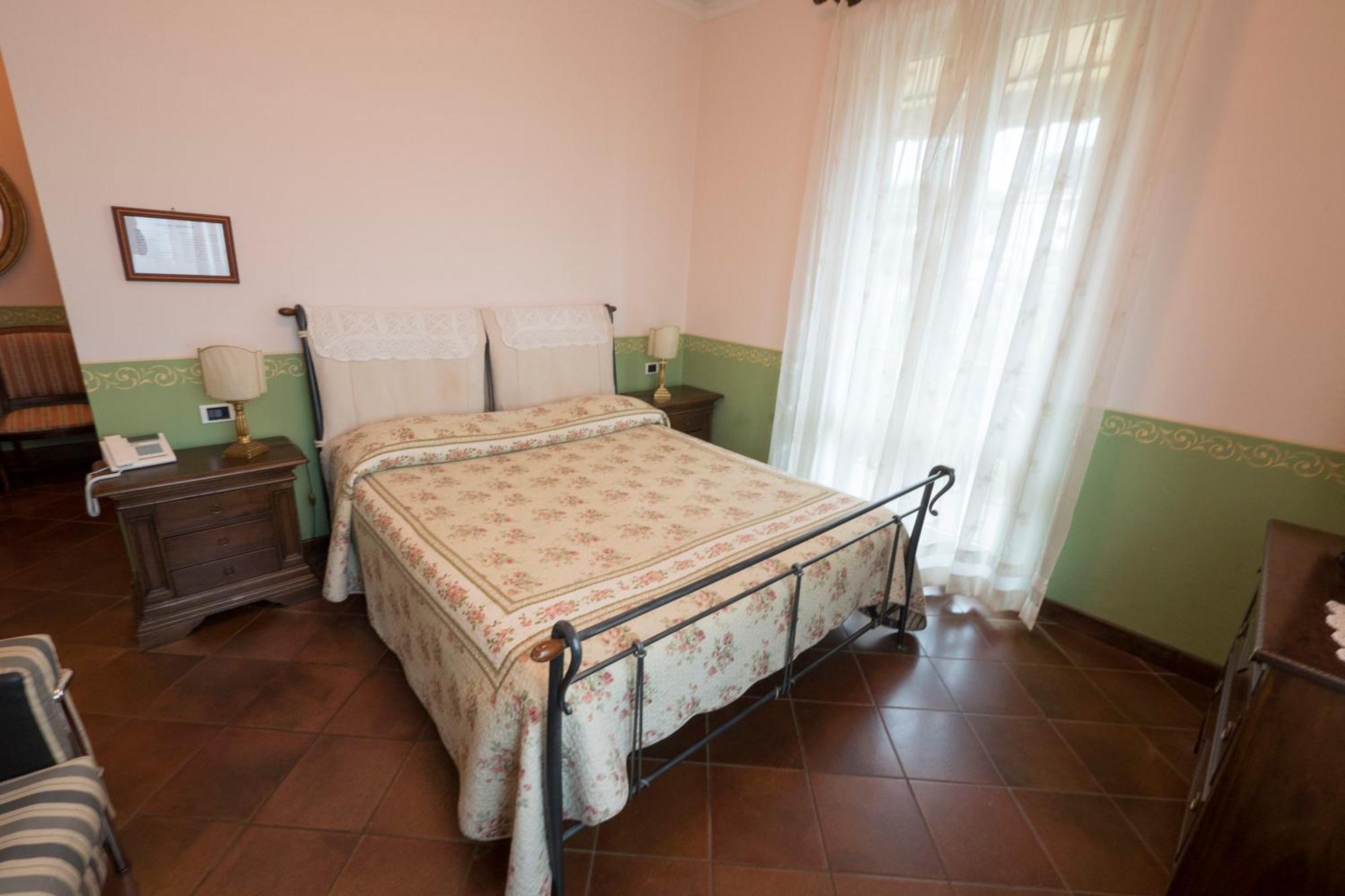 Locanda Miranda Телларо Екстер'єр фото